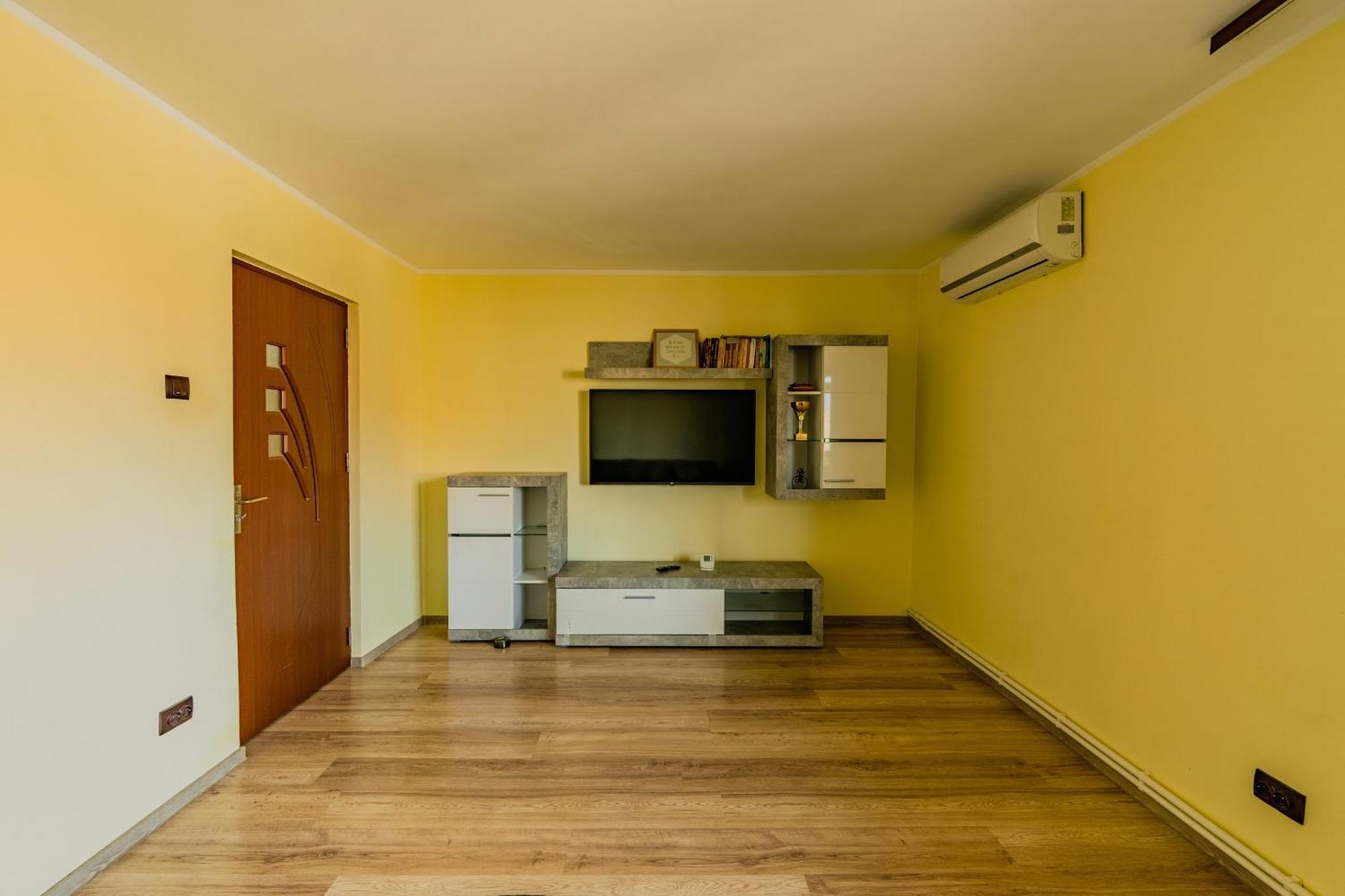 M Apartment Aproape De Plaja Mangalia Buitenkant foto